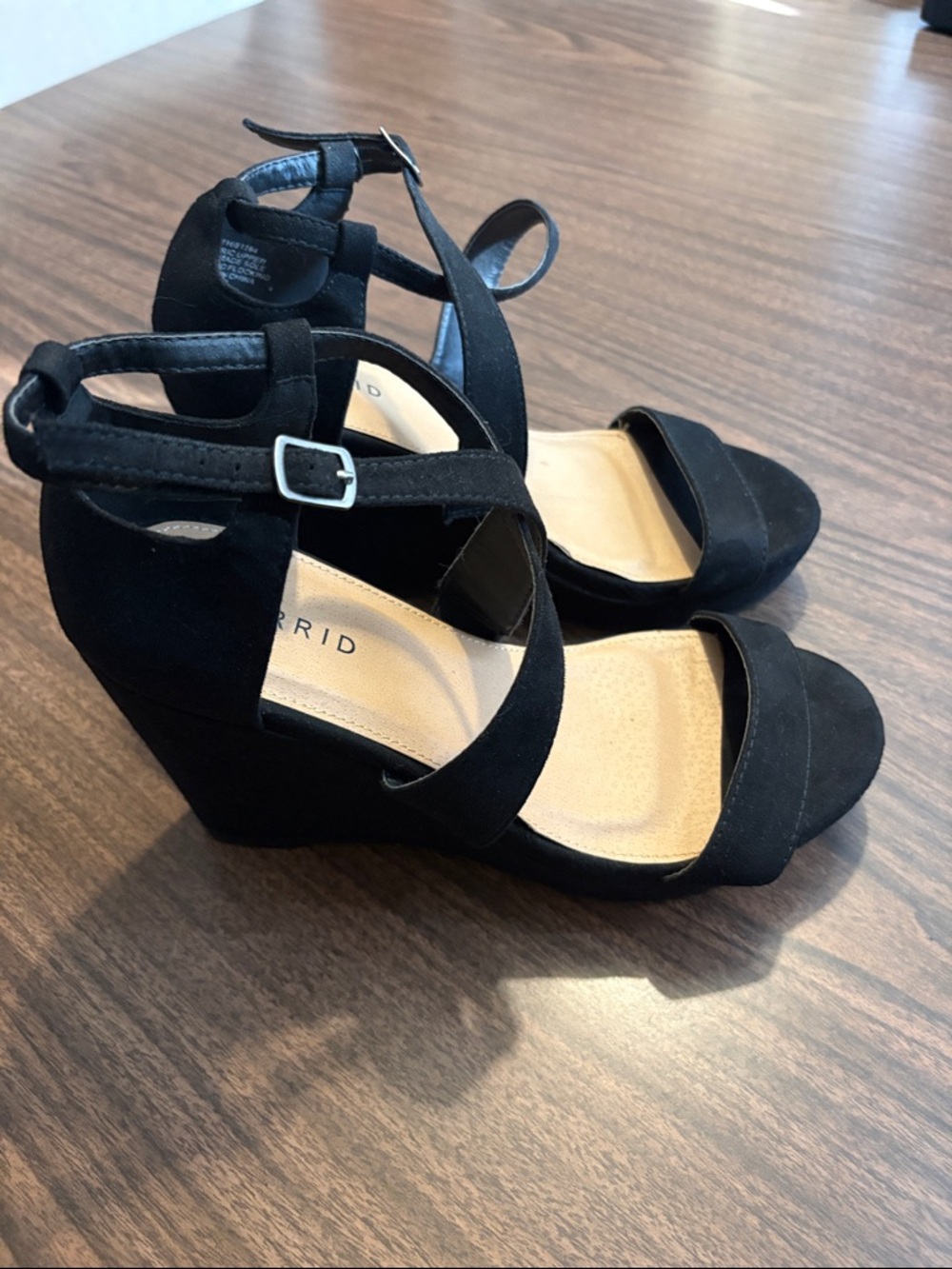 Torrid Size 8 W Wide Black Suede Counter Cutout Platform Wedge Sandals